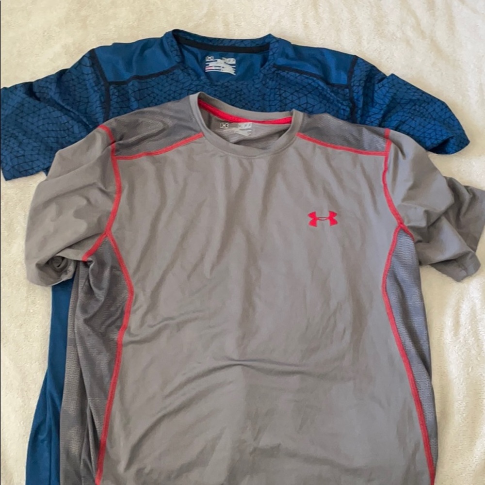 Set of 2 Under Armour Fitted Heat Gear medium
